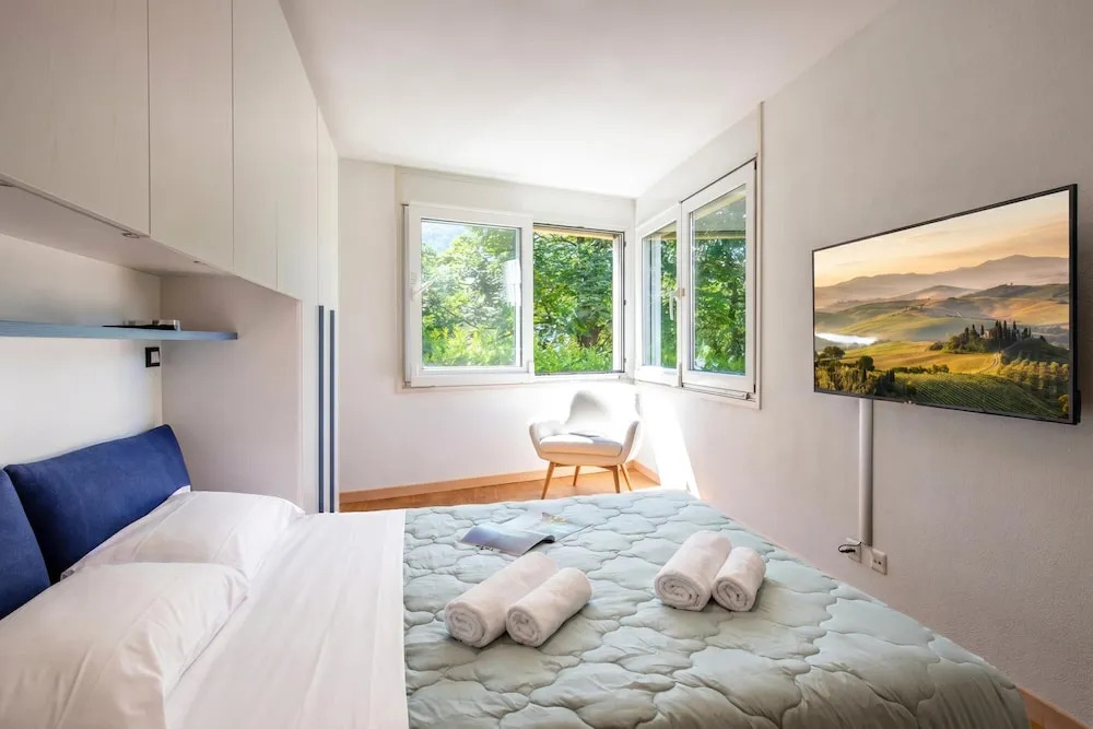 Al Pontile Di Caslano - Happy Rentals