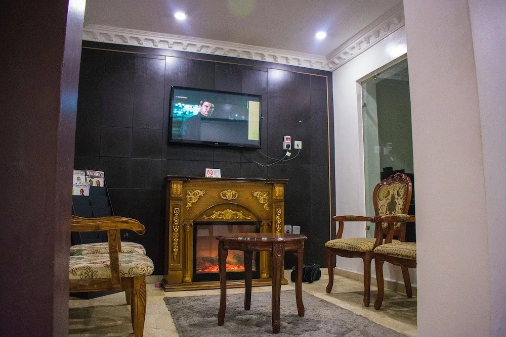 Maidaville Hotel and Suites