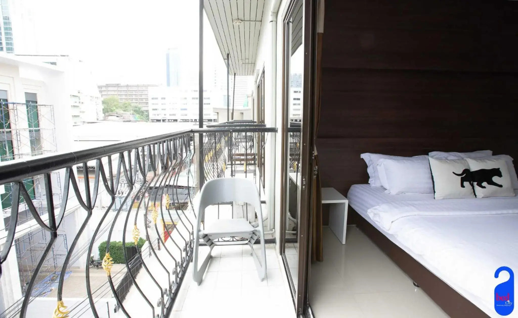 Bed By City Hotel