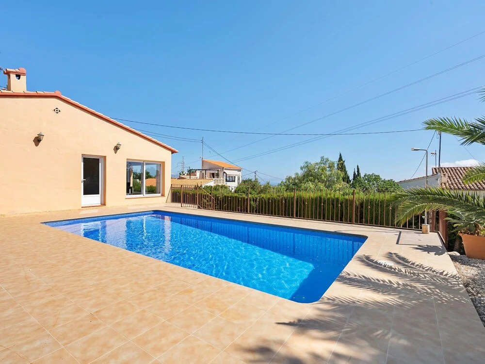Fancy Holiday Home by the Sea in Calpe With Pool