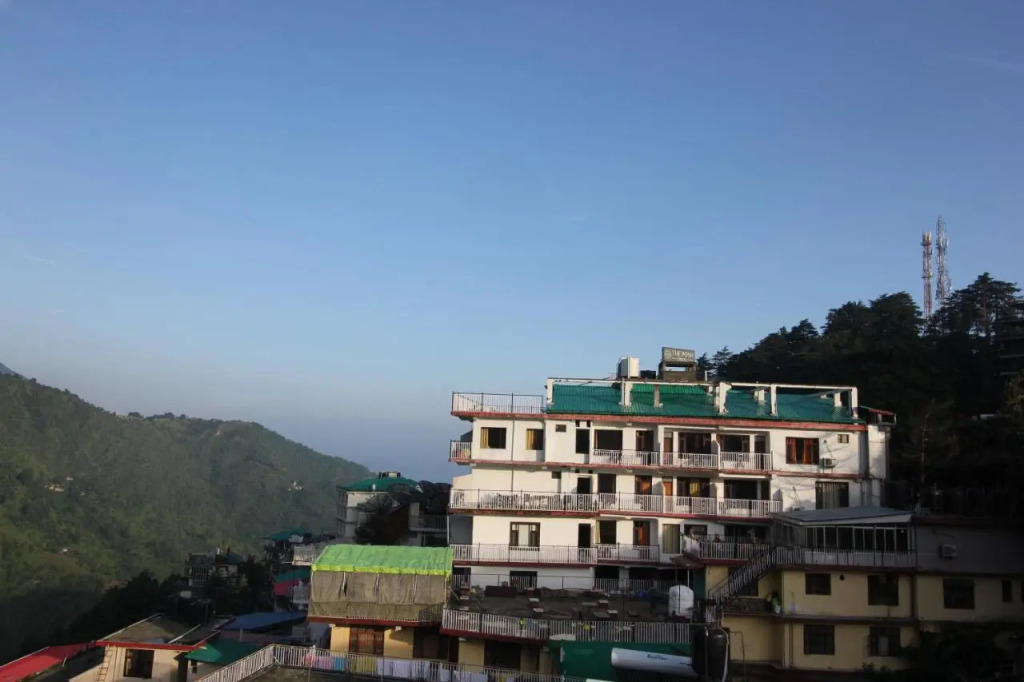 The Posh Hotel near Mall Road with Hassle Free Covered Parking
