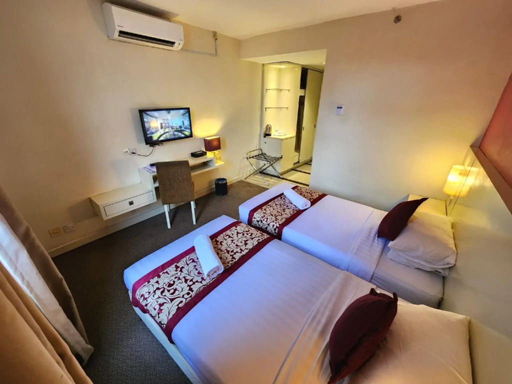 The Grand Puteri Hotel