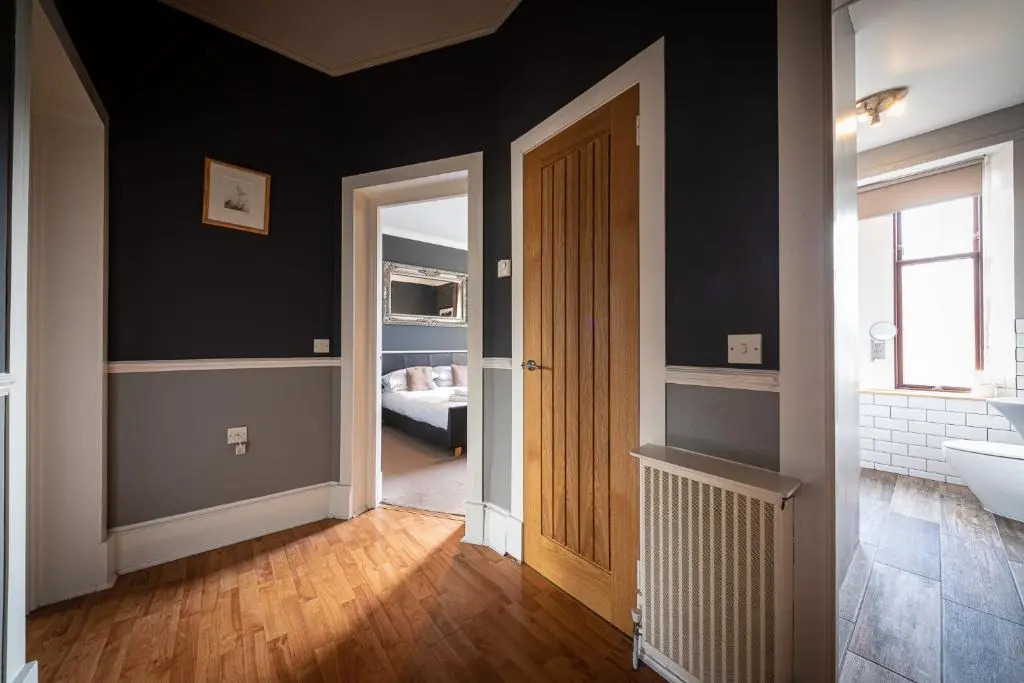 Jardine Apartment @ Cairn Dhu House