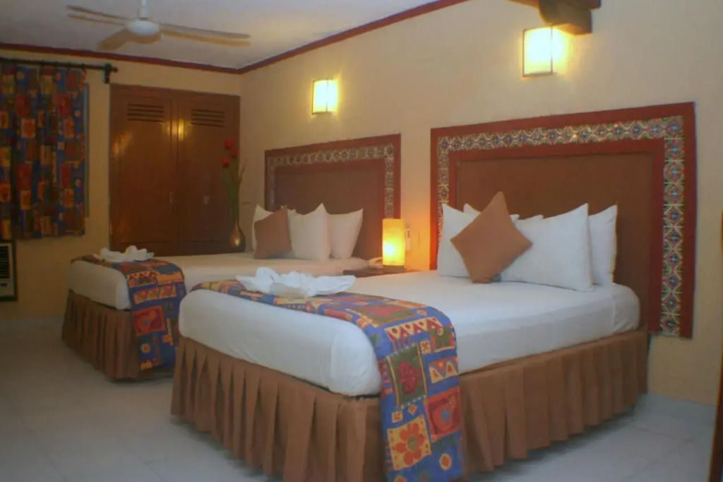 Suites Cancun Center
