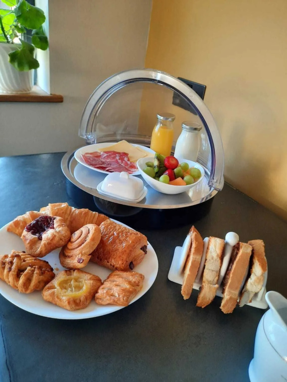 Longstone Bed and Breakfast