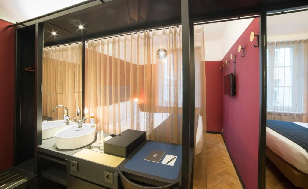HANNONG Hotel & Wine Bar
