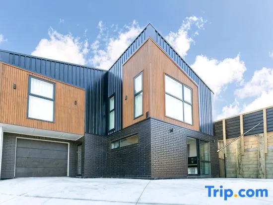 Modern 1BR Flat, Private Entry, Full Kitchen-30 minutes drive to Wellington CBD