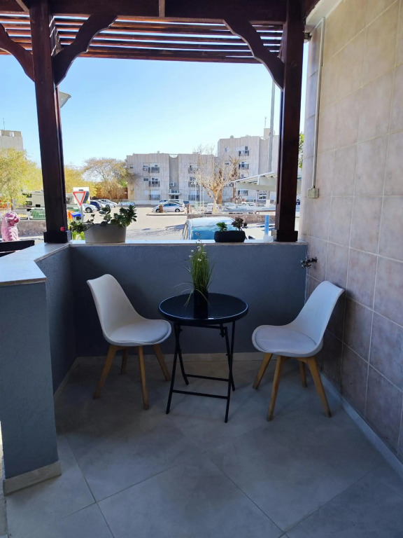 Apartment with terrace and parking