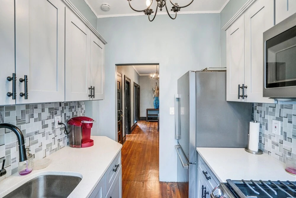 Walkable Schenectady Getaway: 2-unit Campus Hub