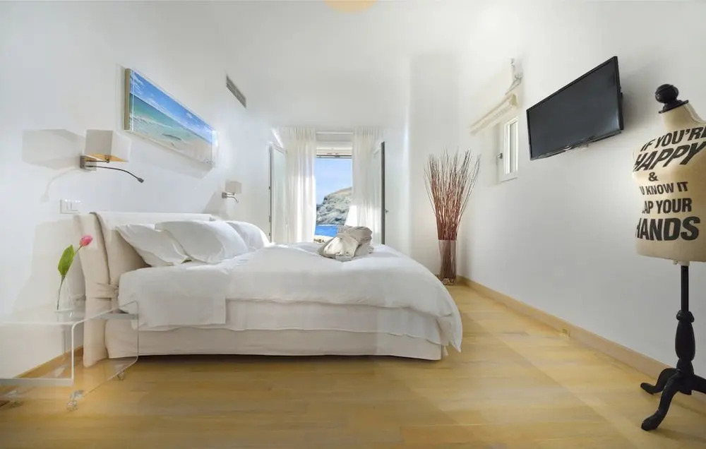 Luxurious 7 Bedroom Villa in Fokos Beach