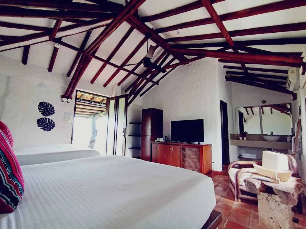 Hotel Rancho Eden