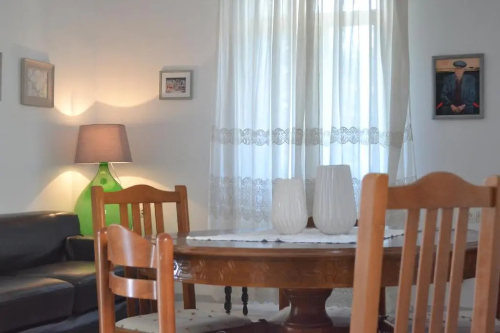 Tsartsada house
