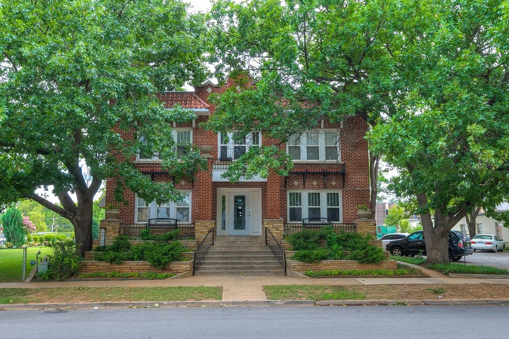 Evie's apartment