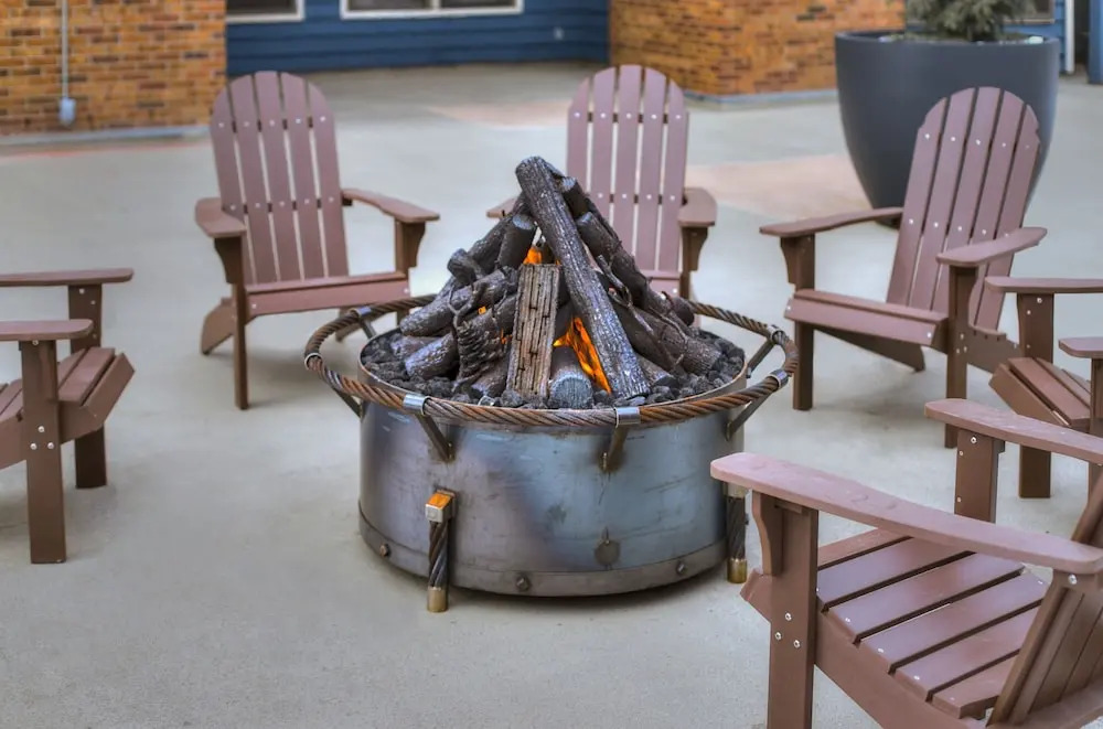 Inviting Winter Hideaway - Walk To Apres-ski Fun Sleeps 4 1 Bedroom Condo by RedAwning