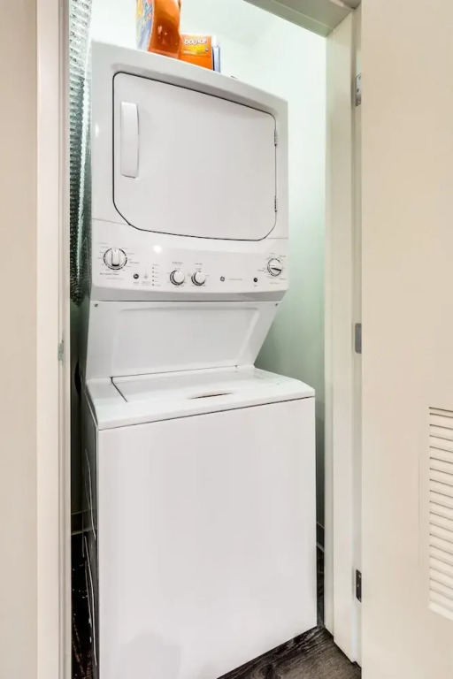 Sophisticated River West 2 Bedroom - Near the L by AllSet Turnover