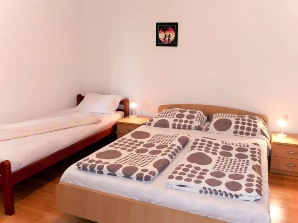 Mirjana (LBN312) 22664