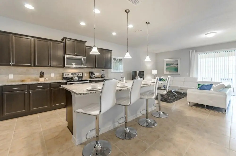 H8811 Ultimate 9br/6ba Lake View Resort 9 Bedroom Villa
