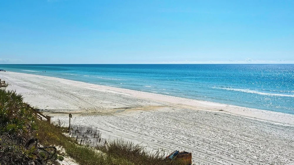 Dog Friendly @ Bungalows at Seagrove; 2 Blocks to Beach ~ Overlooks Pool/spa