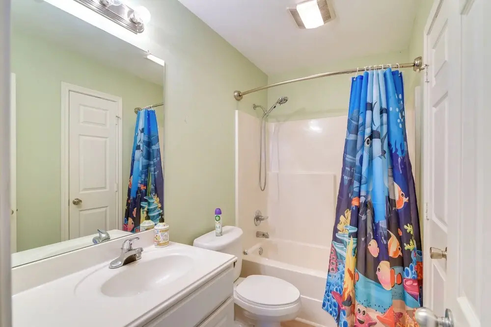 Galveston Getaway: Spacious Home < 1 Mi to Beaches