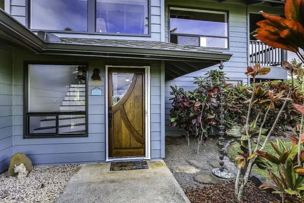 Hale Kaweonui home