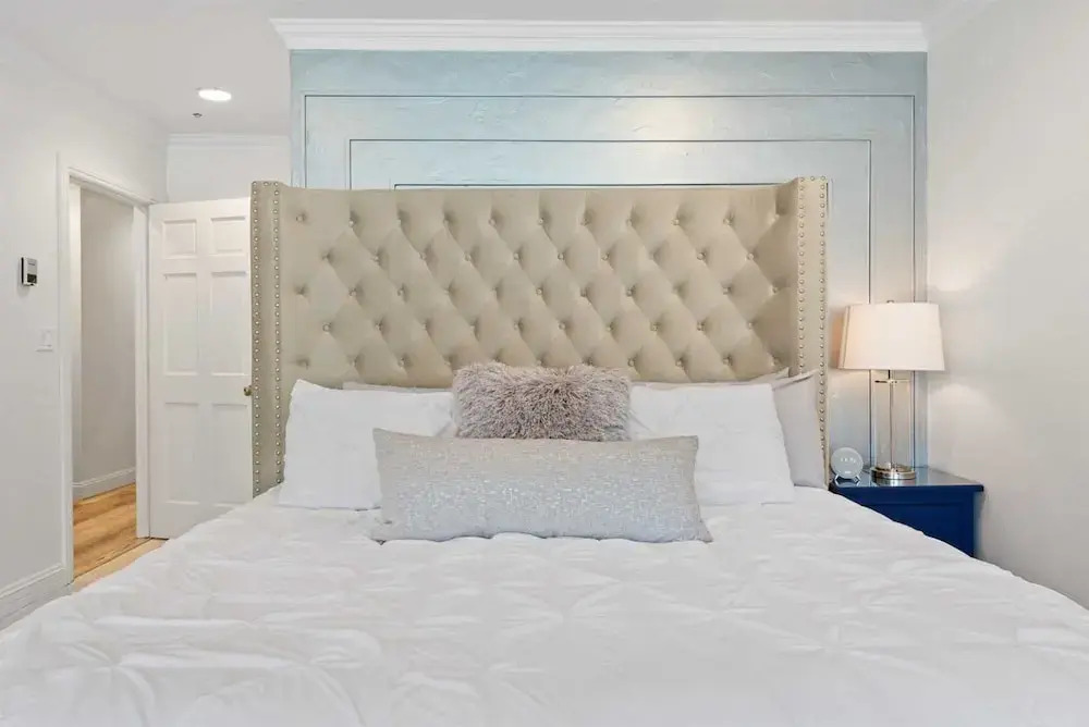Luxury 3 Bedroom Condo In The Heart Of Bc Village