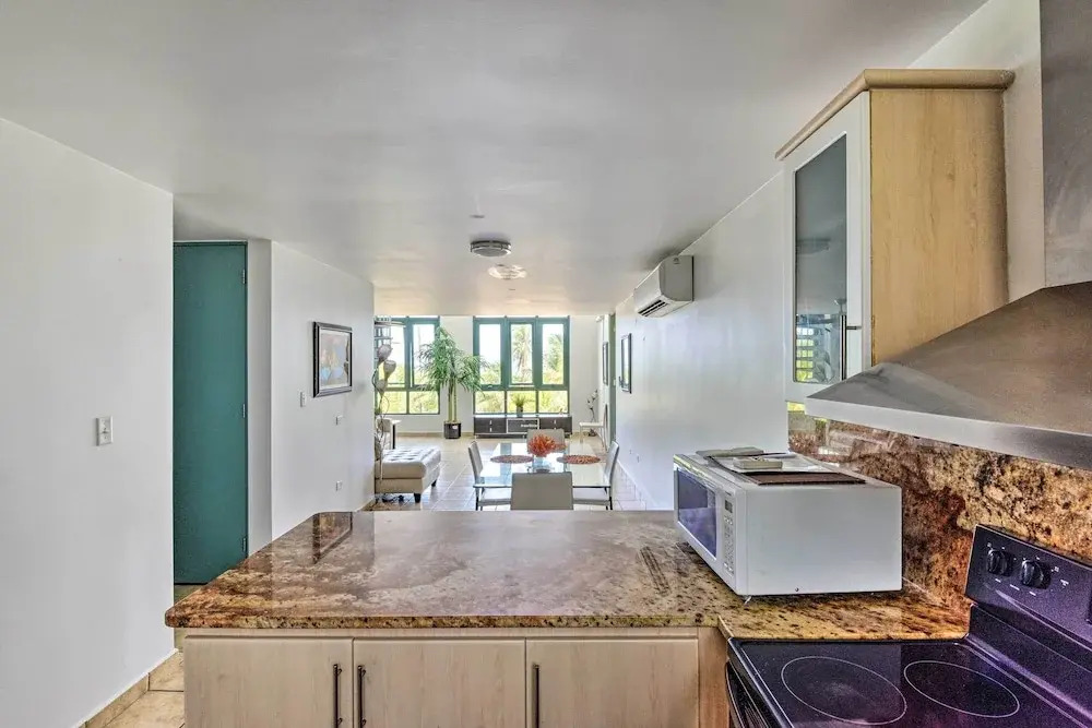 Steps to Beach: Loiza Getaway w/ Rooftop Patio!