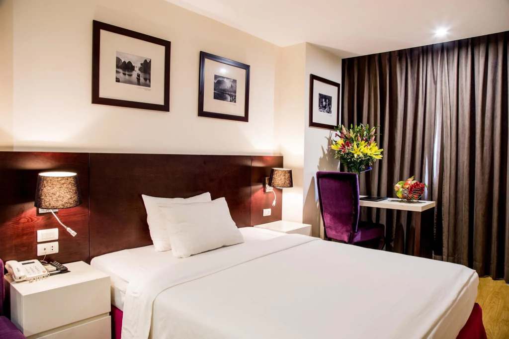 Kings Hotel Yên Hòa