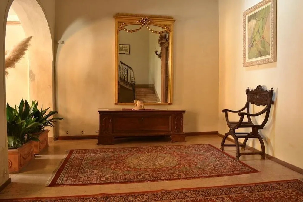 Palazzo Arrivabene B&B