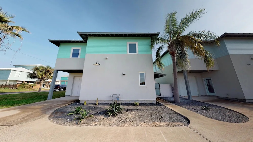 The Mermaid Inn 4 Bedroom Townhouse