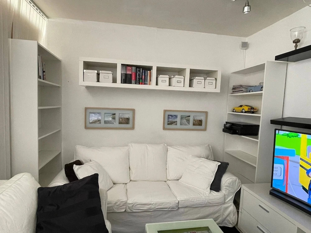 Cozy 1-bedroom Apartment in Central Hvidovre, Copenhagen