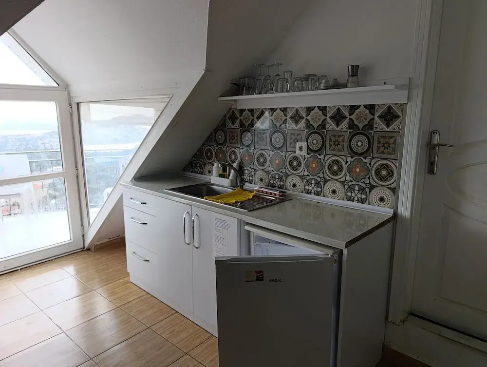 3 House Apart