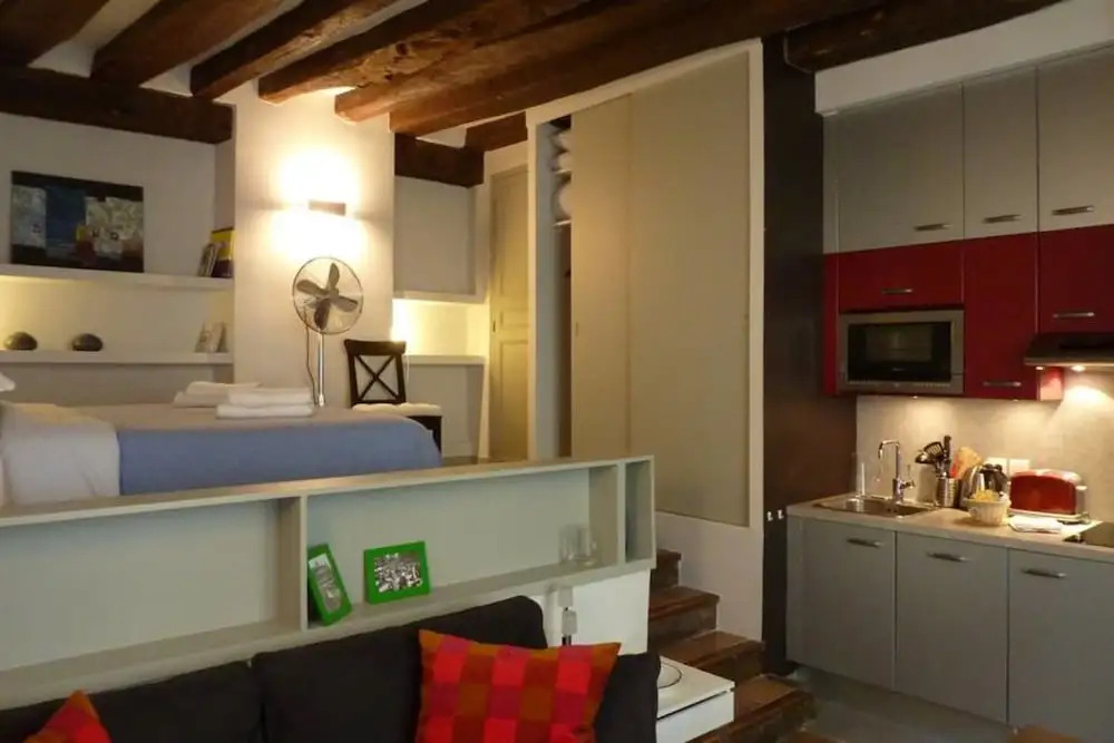 Moliere Studio - Heart of Paris