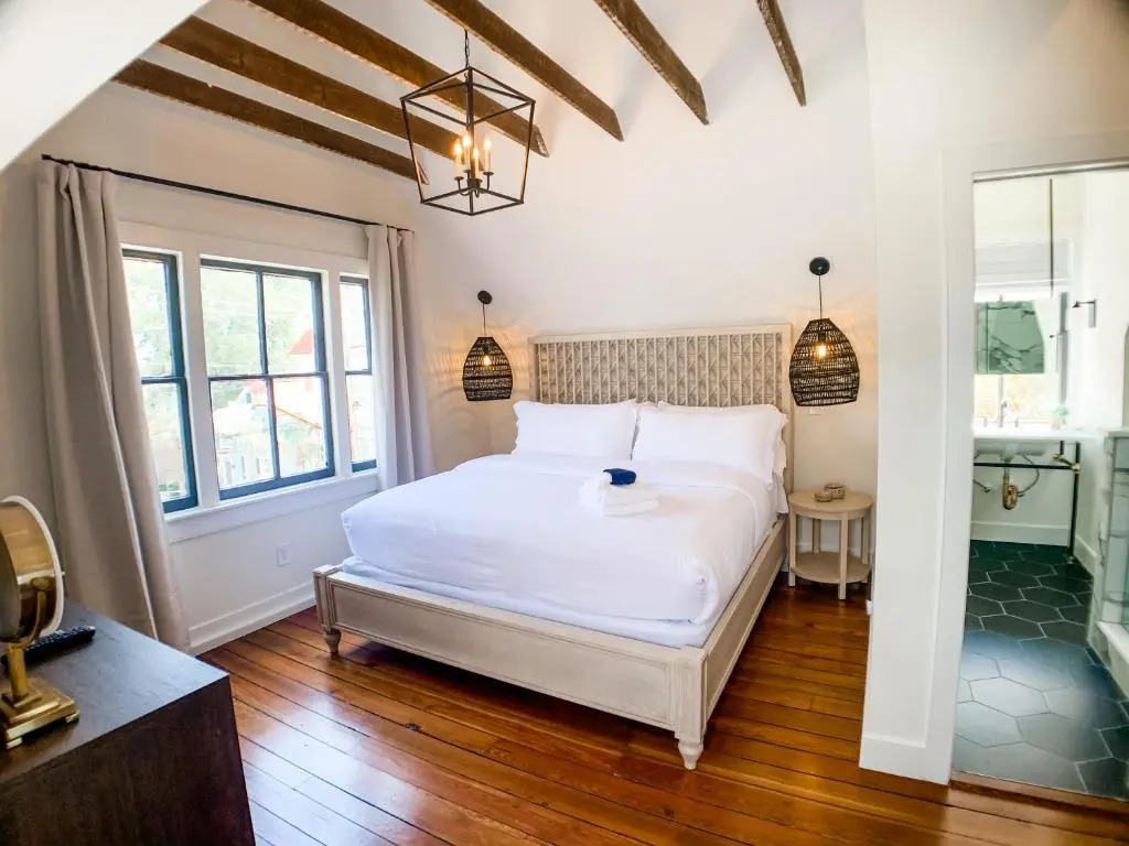 Guesthouse Charleston EAST 46 G and H