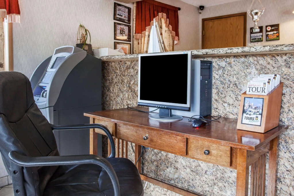 Econo Lodge Seatac Airport
