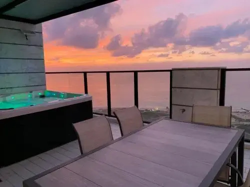 35th floor on the sea