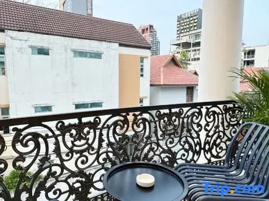Asok haus Free BF/4n free 1way transfer