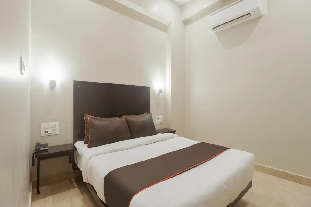 Townhouse Amaraa Hotel Near Phoenix Palassio