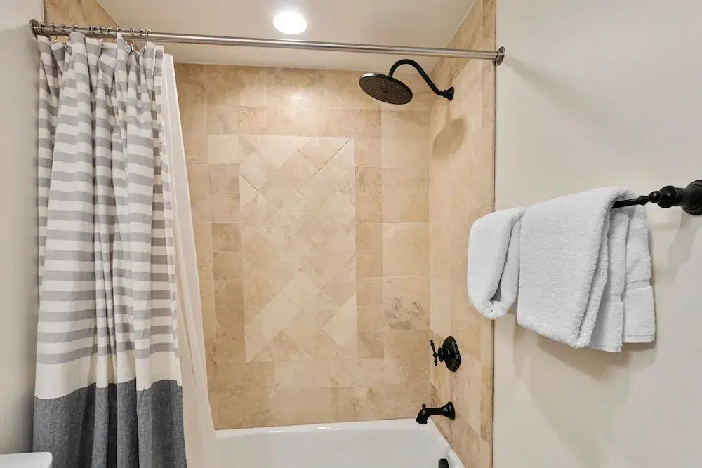 Grand Lodge - Four Bedroom #302 - Ski-in/ski-out 4 Condo