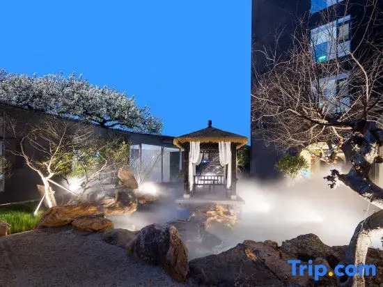 Yibo Yunxi Hotel (Jiujiang College Branch on Shili Avenue)