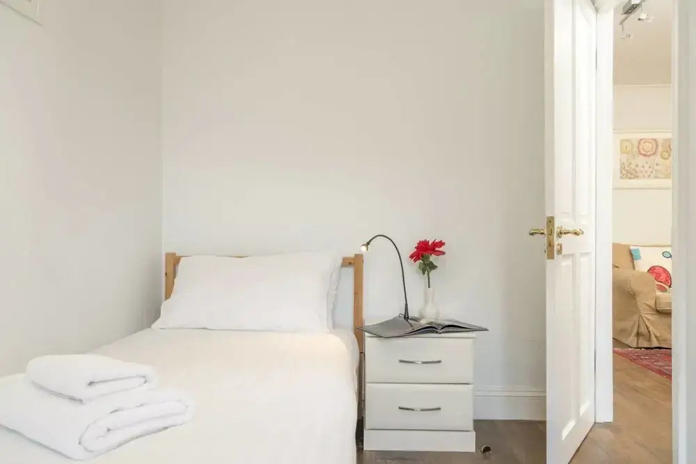 Adorable 3 bed Apartment in Bayswater