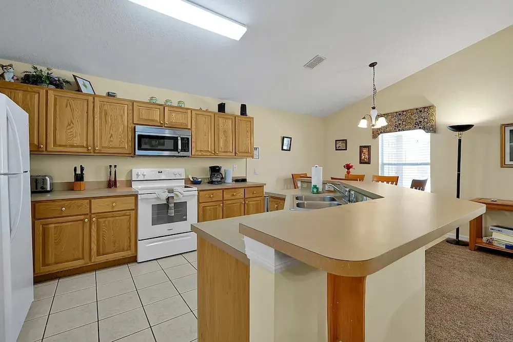 234 Kildrummy DR. Davenport, 4bed