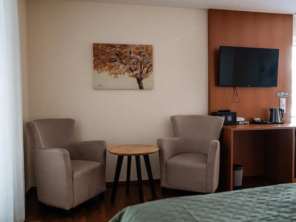 K&T Estates & Spa, Frankfurt