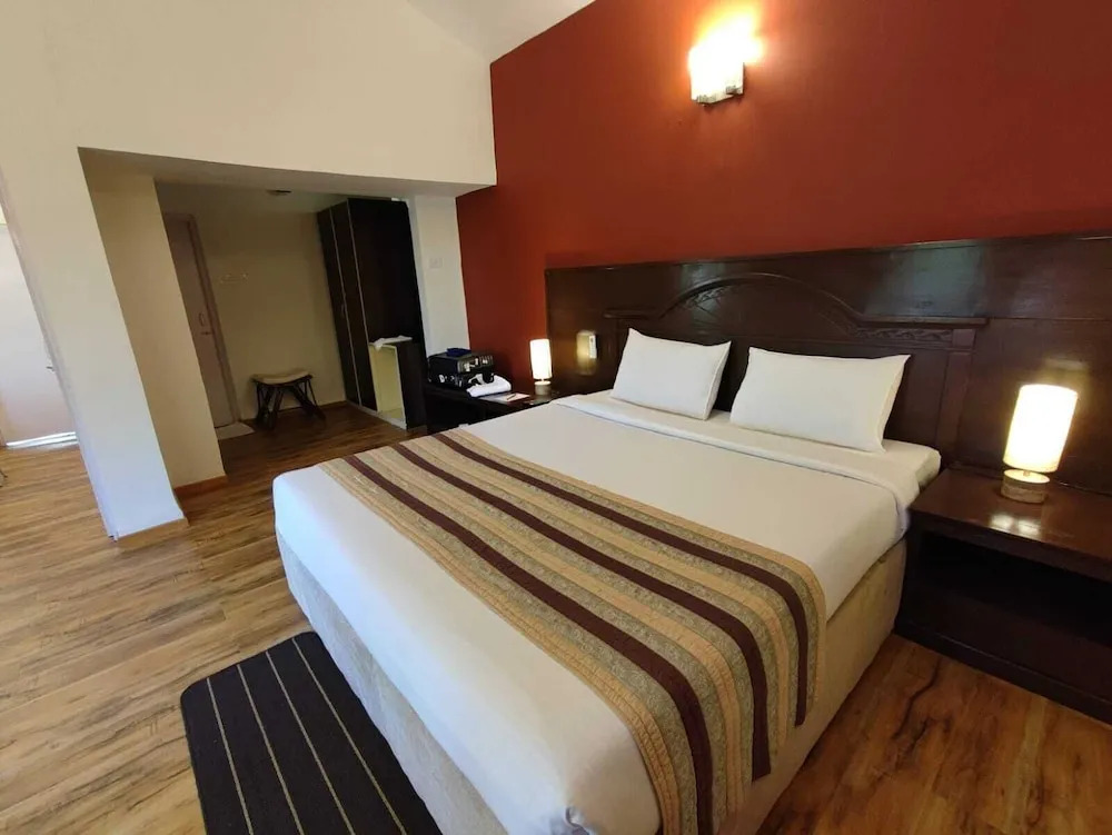 Indismart Woodbourne Resort