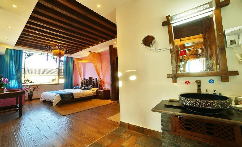 Huashen Hotel