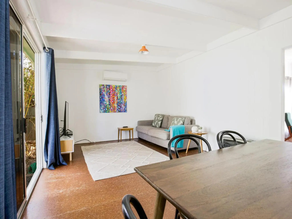 Nest I Pet Friendly I 2 Min Walk to Beach