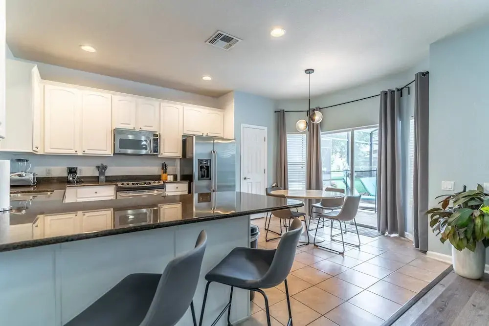 7812 Windsor Hills