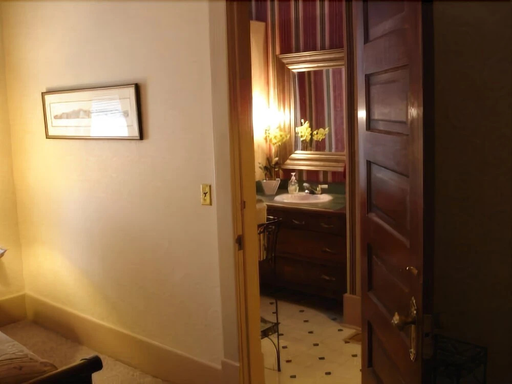 The Lattice Inn