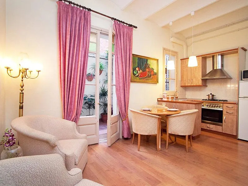 Gracia Torrijos - One Bedroom