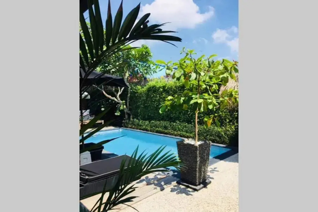 Villa Bloom 4 - 2 King bedrooms and 1 Bunk Room , private pool, sleeps up to 8