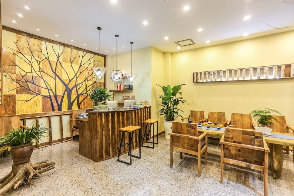Jiaxing Pu Art Inn